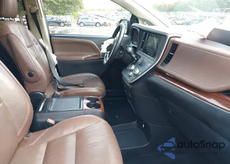 2017 Toyota Sienna Limited Premium 7 Passenger z USA, uszkodzony, nr VIN 5TDDZ3DC6HS164150